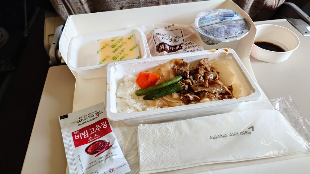 アシアナ航空OZ107 成田→ 韓国(仁川) エコノミークラス 機内食