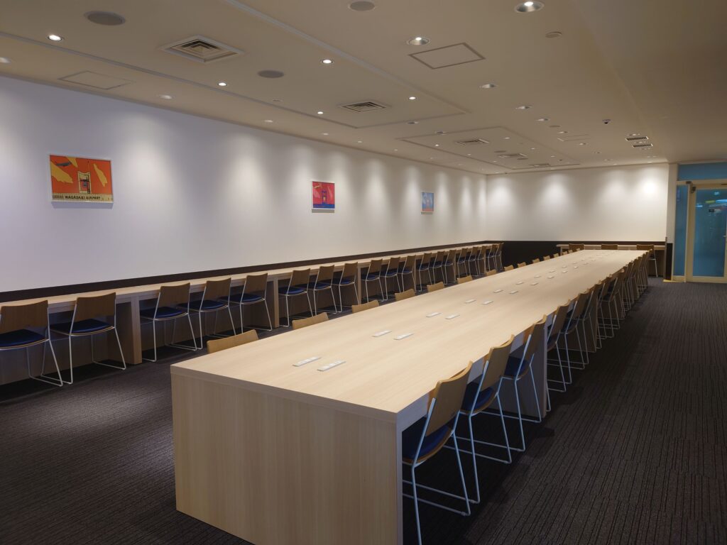 長崎空港 ビジネスラウンジ「アザレア」　ビジネスゾーン