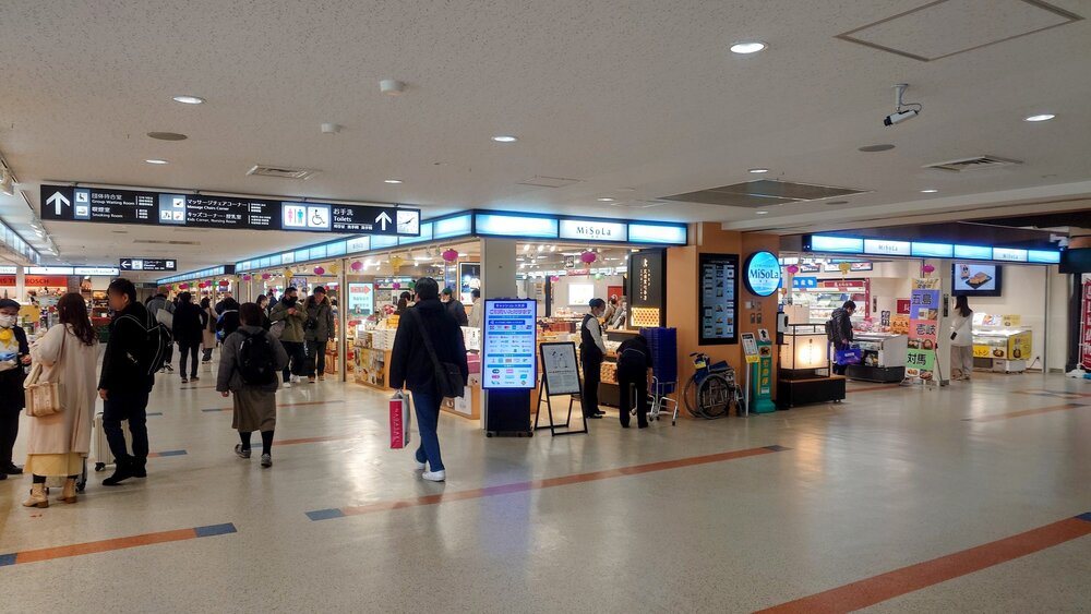 長崎空港　お土産ショップエリア