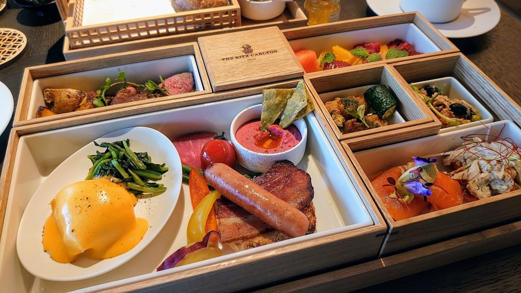 ザ・リッツ・カールトン日光　洋朝食　エッグベネディクト